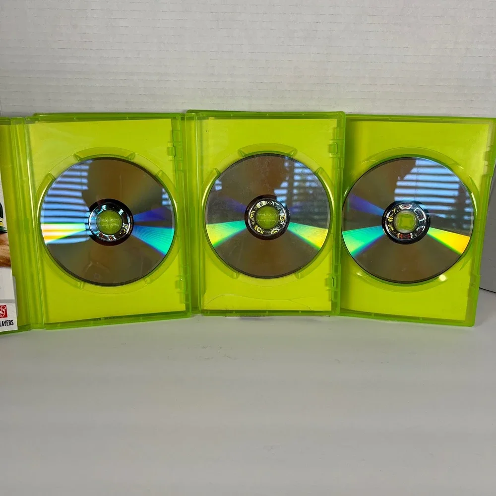 Xbox 360 Sports Game Bundle Madden NFL‎ 09 NBA Live 08 MLB 2K6 3-Pack